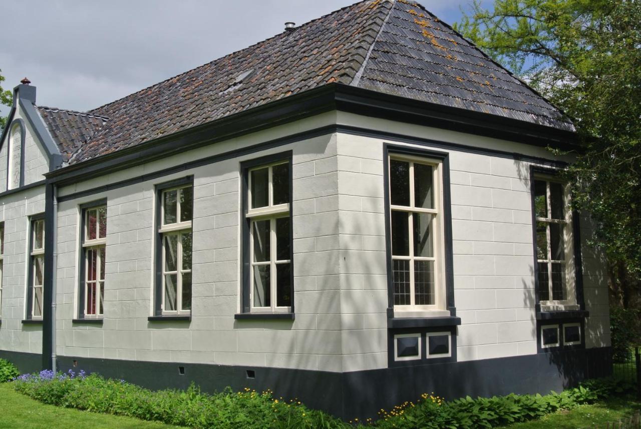 Pastorie Tijdverblijf Zuidhorn Exterior foto