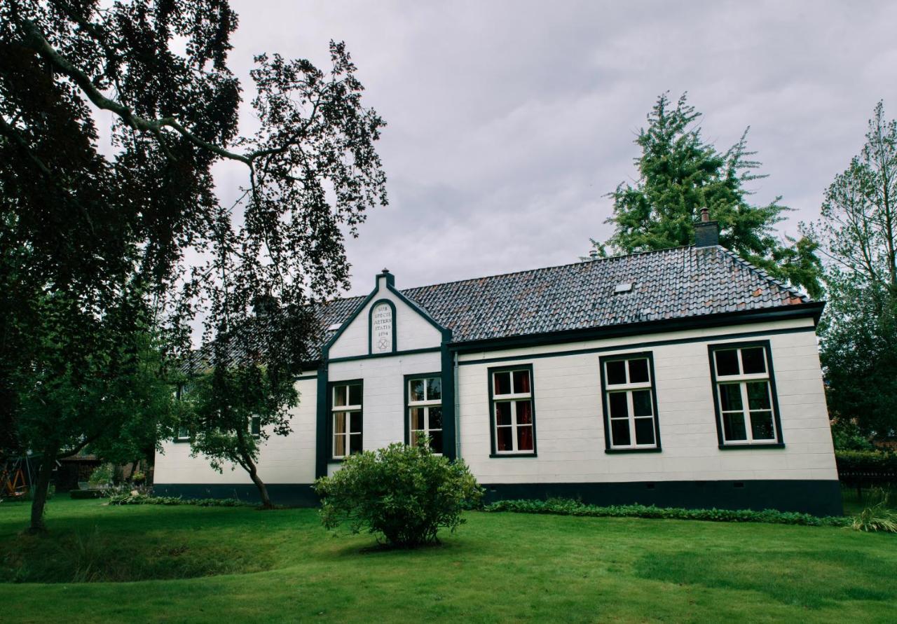 Pastorie Tijdverblijf Zuidhorn Exterior foto